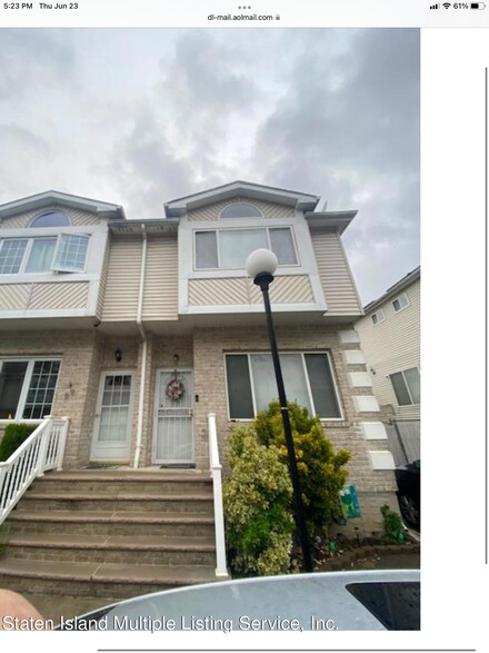 57 Lott Ln, Staten Island, NY 10314