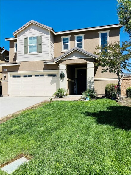 16926 Schneider St, Fontana, CA 92336