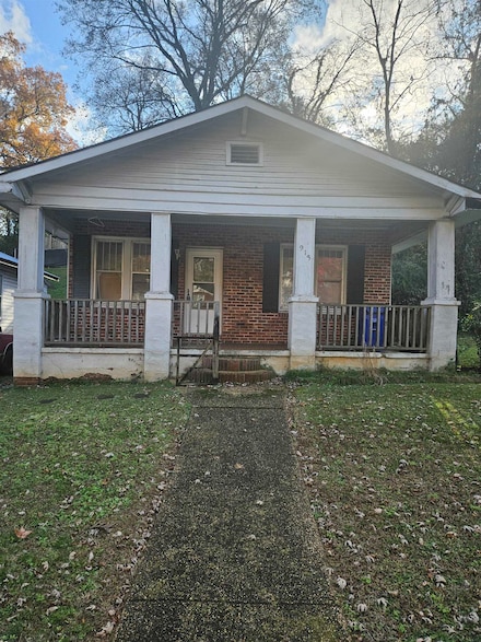 913 N Royal Ave, Florence, AL 35630