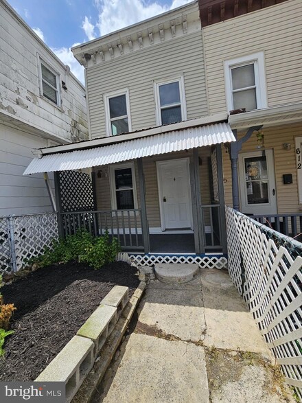 614 S 10th St, Reading, PA 19602
