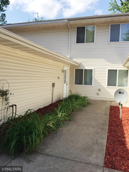 535 6th St N Unit D, Hudson, WI 54016