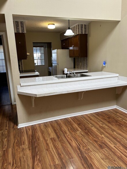 4237 Jefferson Woods Dr, Baton Rouge, LA 70809