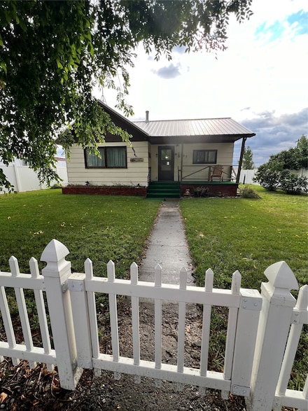 103 S Montana St, Conrad, MT 59425