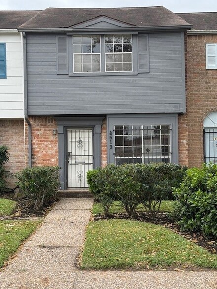 8513 Ariel St, Houston, TX 77074