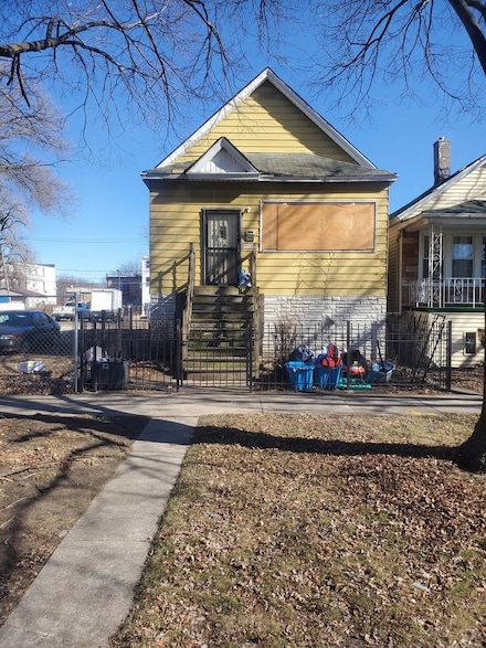 7049 S Harper Ave, Chicago, IL 60637