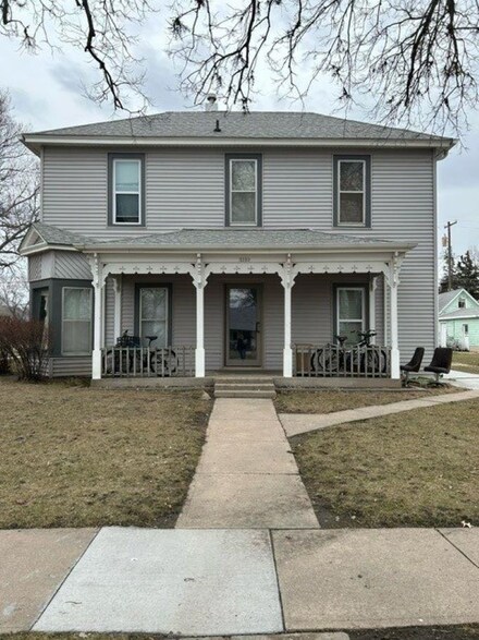 2123 C Ave, Kearney, NE 68847