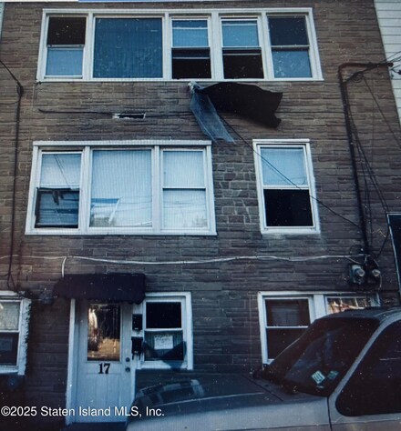 17 Holland Ave, Staten Island, NY 10303