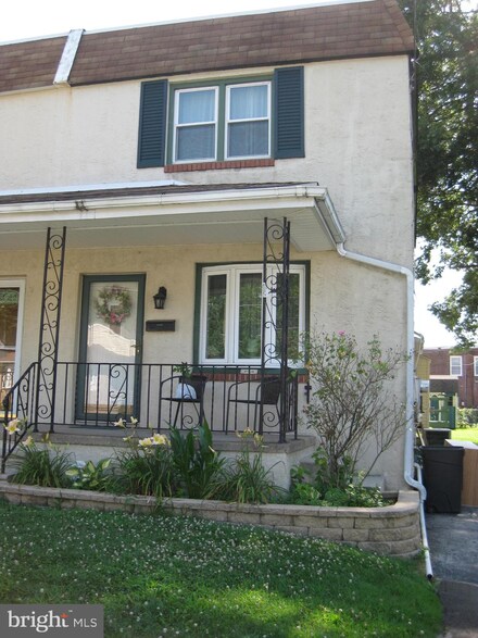 1626 Holmes Ave, Prospect Park, PA 19076