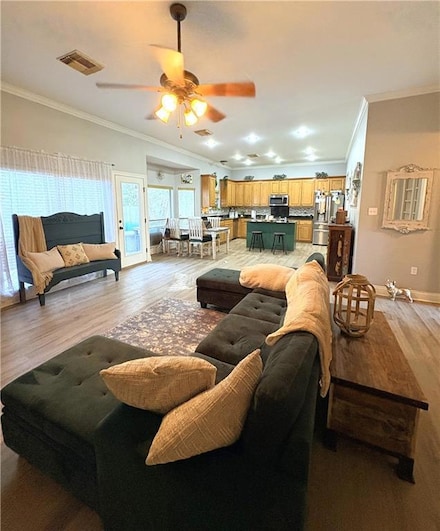 357 Highland Oaks S, Madisonville, LA 70447