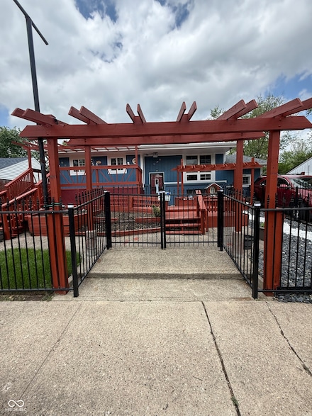 6126 Regina Cir, Indianapolis, IN 46224