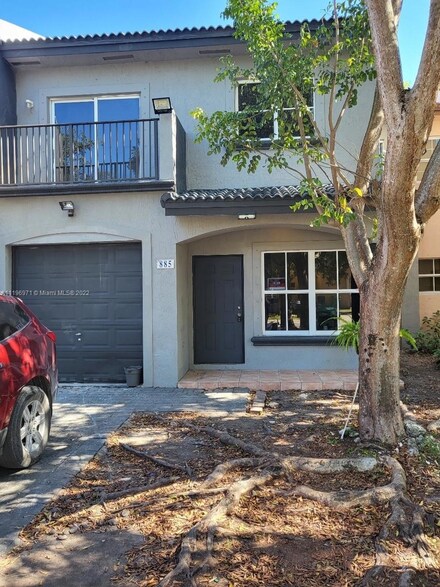 885 SW 6th Place Unit 885, Homestead, FL 33034