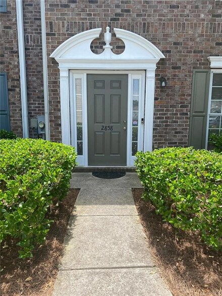 2858 Parkway Close, Lithonia, GA 30058