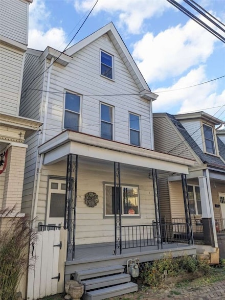 1438 Lowrie St, Pittsburgh, PA 15212