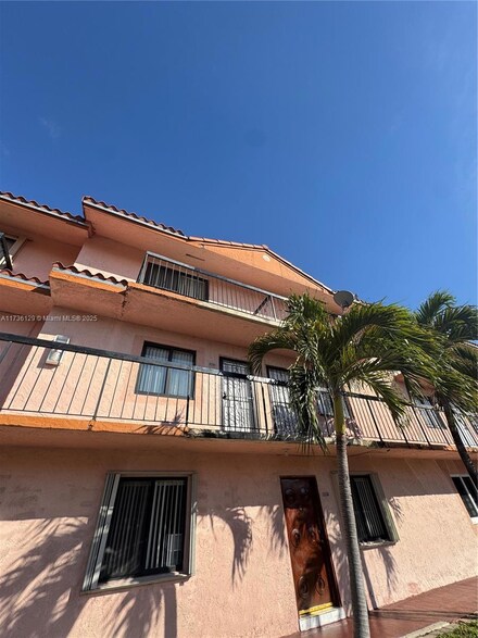 2186 W 60th St Unit 20213, Hialeah, FL 33016