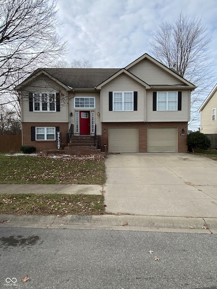 2162 Sumpter Trail, Columbus, IN 47203