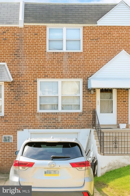 4475 E Allen St, Philadelphia, PA 19137