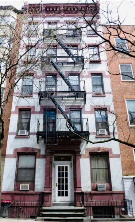 195 Prince St Unit 1LL, New York, NY 10012