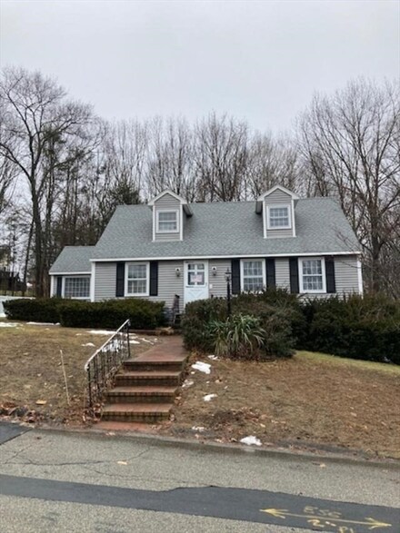 5 Cornish Rd, Methuen, MA 01844