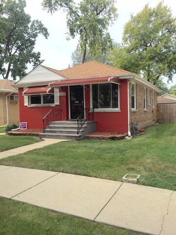 2016 S 14th Ave, Broadview, IL 60155