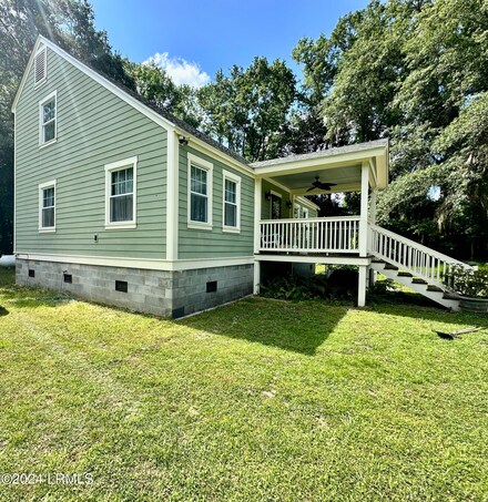 78 Huspah Creek Dr, Seabrook, SC 29940