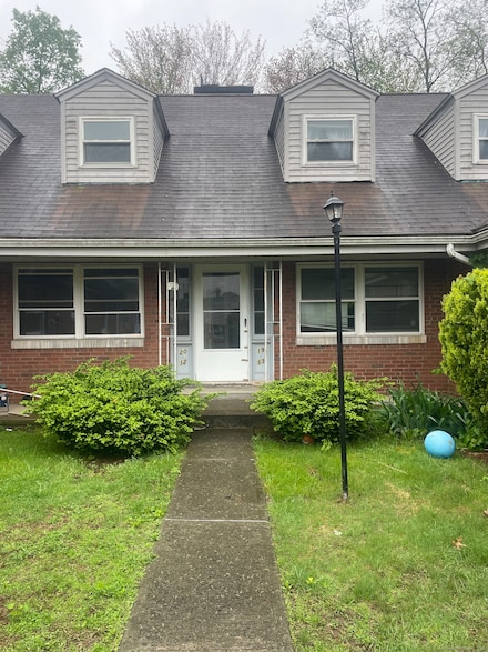21 Hartford Ave Unit 12, Newington, CT 06111
