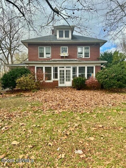 5355 Pennsylvania 405, Milton, PA 17847