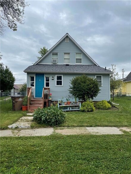 127 7th St, West Des Moines, IA 50265