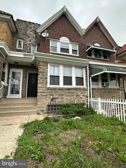 151 E Duncannon Ave, Philadelphia, PA 19120