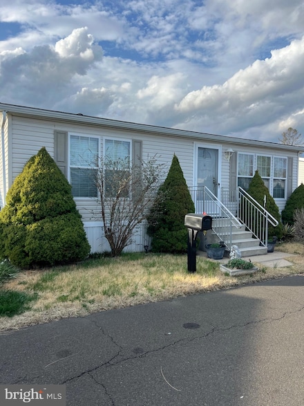 3338 Rose Ave, Trevose, PA 19053