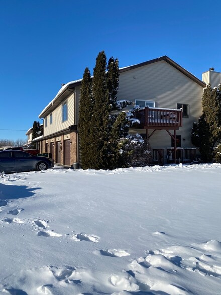 1801 Kennicott Ct Unit 664, Sycamore, IL 60178