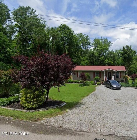 329 N Douglas Ave, Rockwood, TN 37854