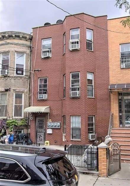 826 52nd St, Brooklyn, NY 11220