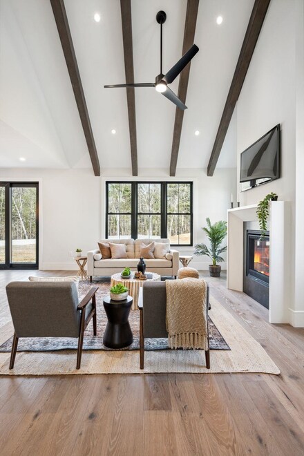 33 Trails Edge Rd, Windham, NH 03087