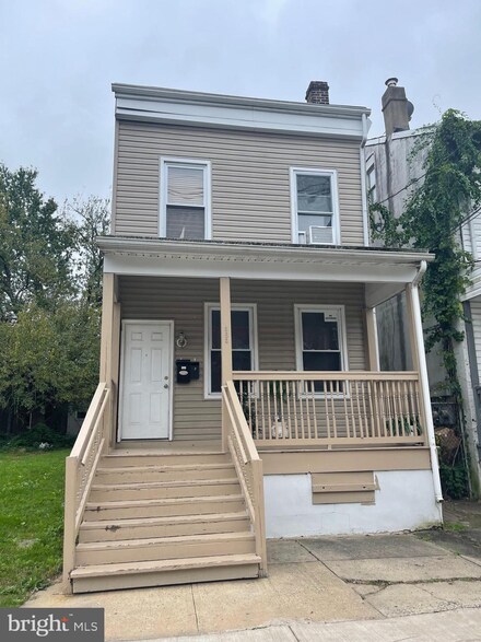 863 E State St, Trenton, NJ 08609