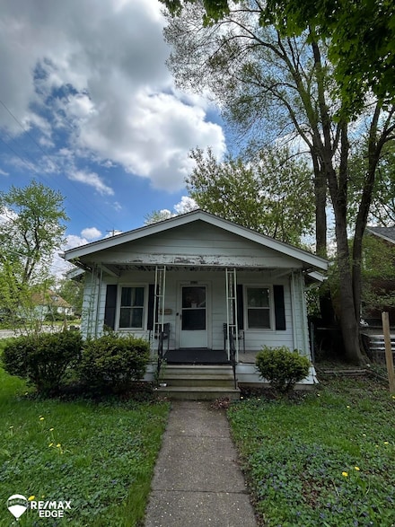 1634 Delaware St, Saginaw, MI 48602