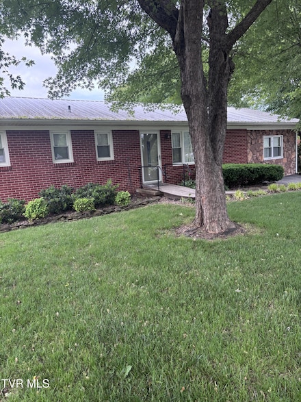 664 Summit Dr, Jonesborough, TN 37659