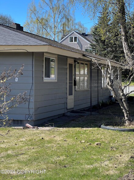 536 W 15th Ave, Anchorage, AK 99501