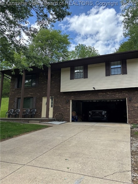 5222 Dalewood Dr, Charleston, WV 25313