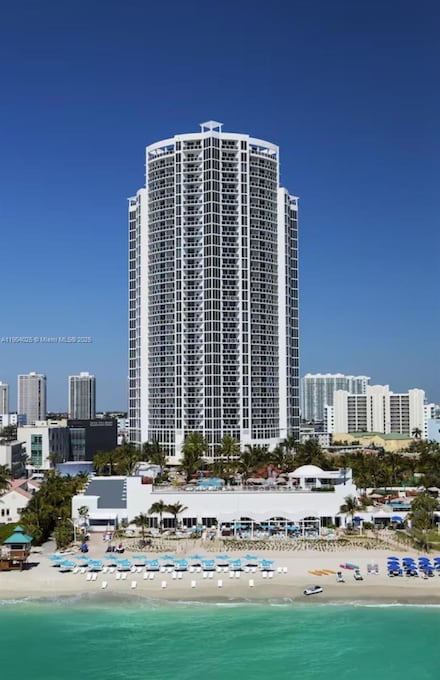 18001 Collins Ave Unit 1608, Sunny Isles Beach, FL 33160