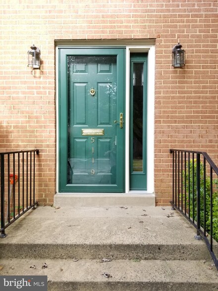 5119 Overlook Park, Annandale, VA 22003