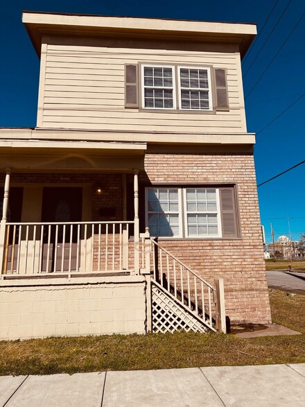 2808 Avenue H Unit A, Galveston, TX 77550