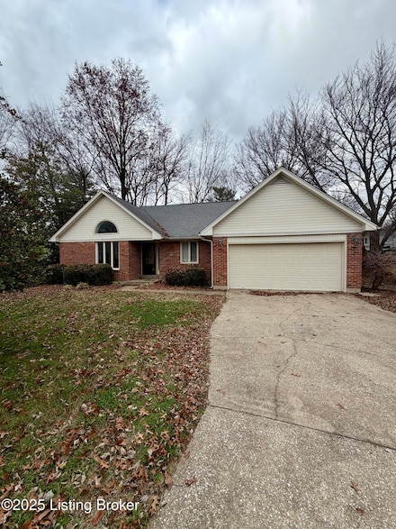 8701 Kev Ct, Louisville, KY 40299