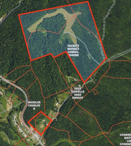 104 Ramey Branch, Flatgap, KY 41219