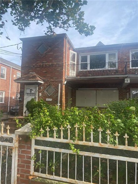 1327 E 88th St, Brooklyn, NY 11236