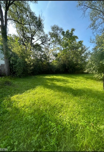 422 E Foss Ave, Flint, MI 48505