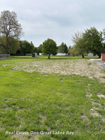 800 Borton Ave, Essexville, MI 48732