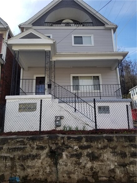 382 Stewart St, Turtle Creek, PA 15145