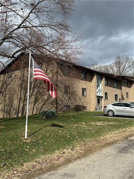 403 Piper Ln, Butler, PA 16001