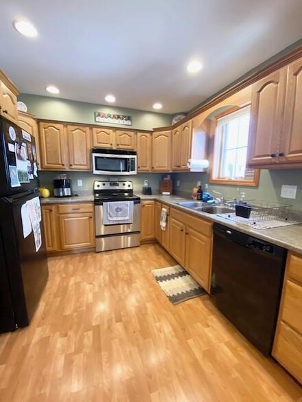 11 W Park St, New York Mills, MN 56567