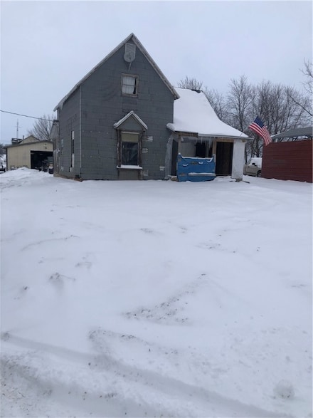 108 E Bissell St, Tower Hill, IL 62571